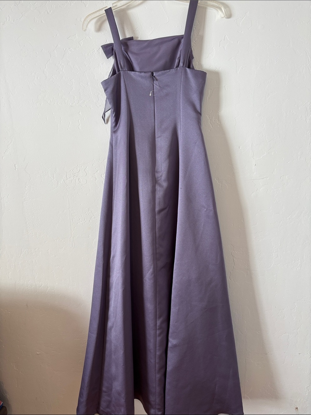 NWT! David's Bridal Lavender Satin Gown with Side Bow - Picture 5 of 10
